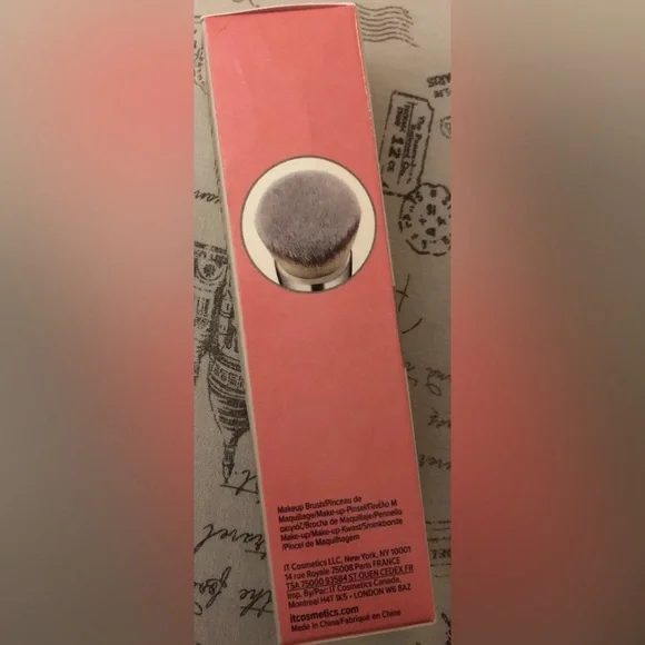 IT cosmetics Heavenly Luxe Solid Serum foundation brush no:29 - Picture 2 of 3